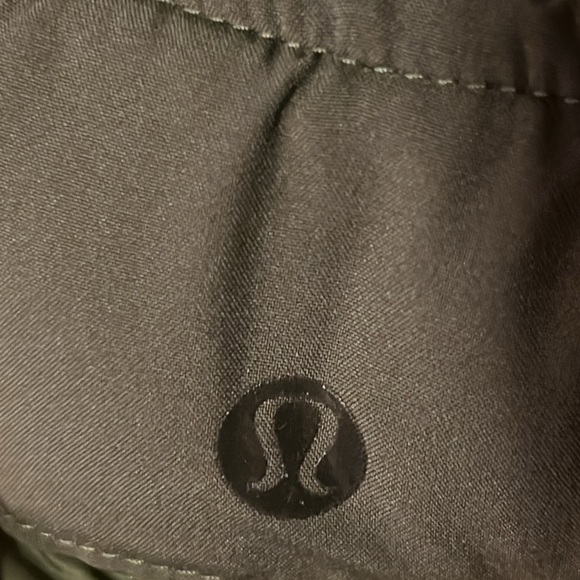 NEW UNISEX Lululemon Insulated Bomber Jacket Medium Olive NWOT - Picture 7 of 13